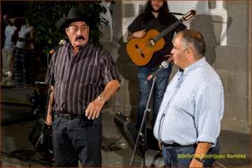 Noche de verseadores en Valsequillo (Foto Ildefonso Rodríguez)